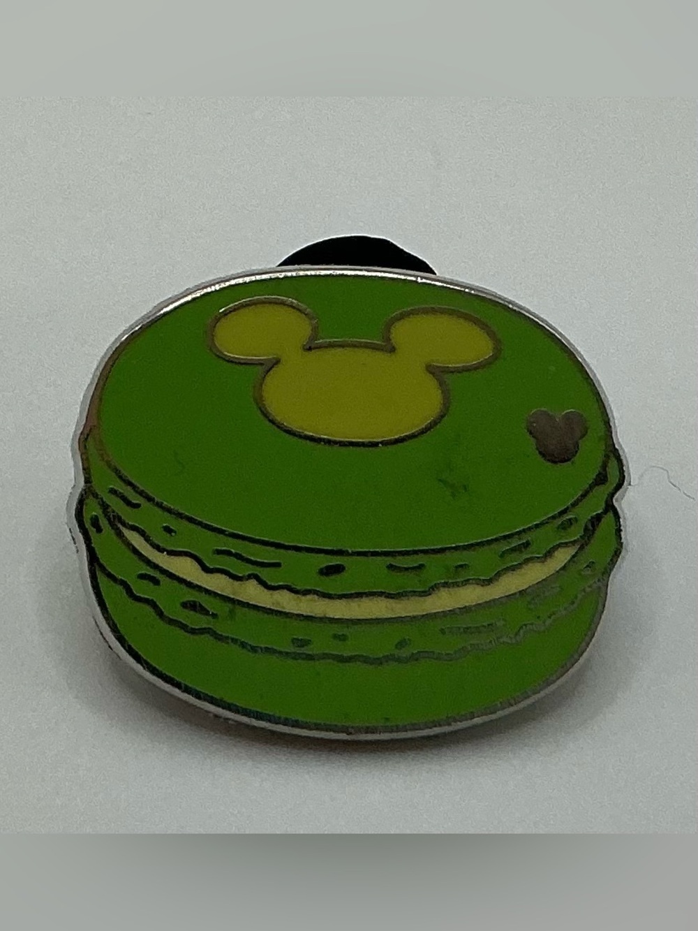 2015 DISNEY HIDDEN MICKEY GREEN MACAROON TRADING PIN